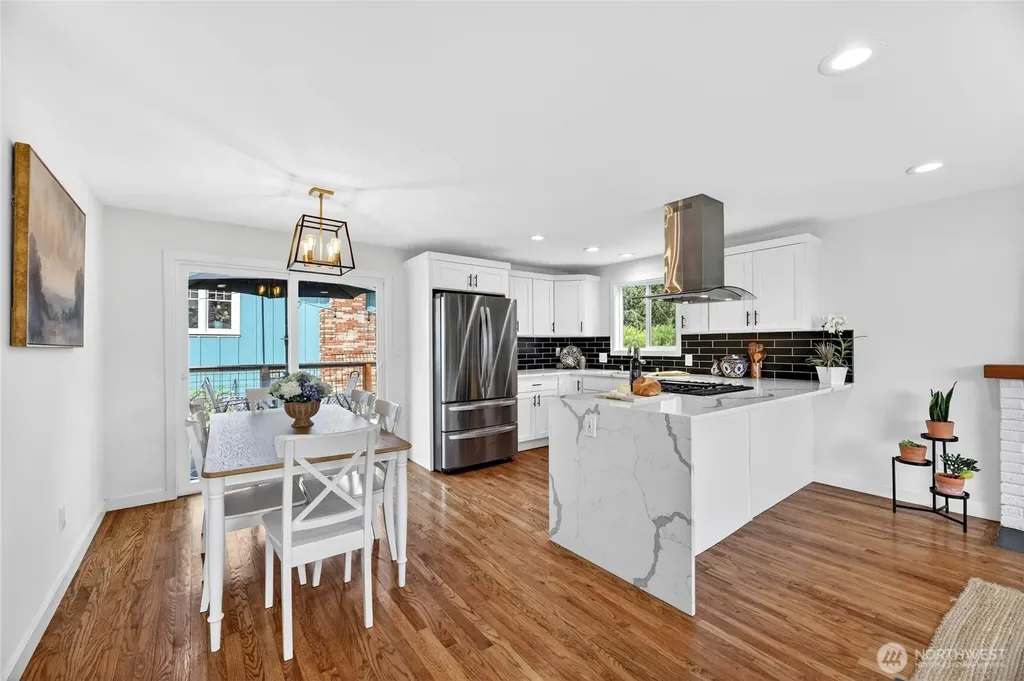 5403 34th Avenue SW Seattle WA 98126