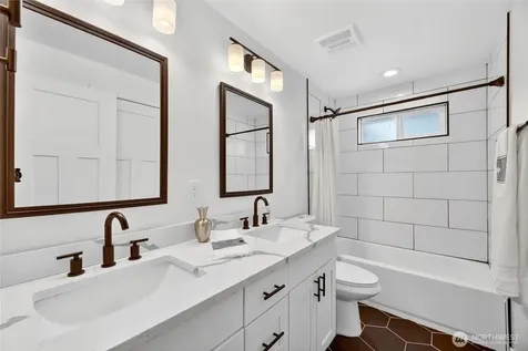 5403 34th Avenue SW Seattle WA 98126