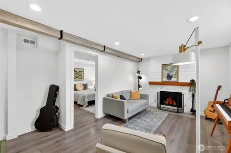 5403 34th Avenue SW Seattle WA 98126