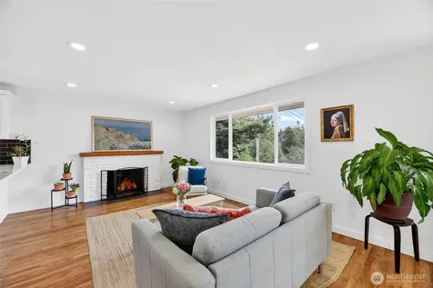 5403 34th Avenue SW Seattle WA 98126