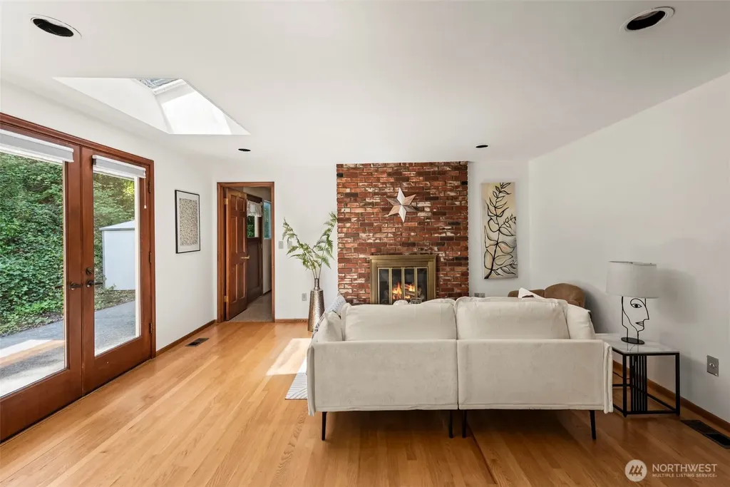 14901 SE 47th Place Bellevue WA 98006