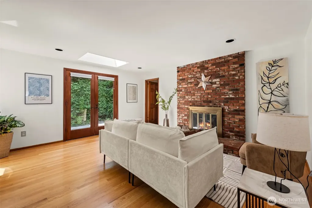 14901 SE 47th Place Bellevue WA 98006
