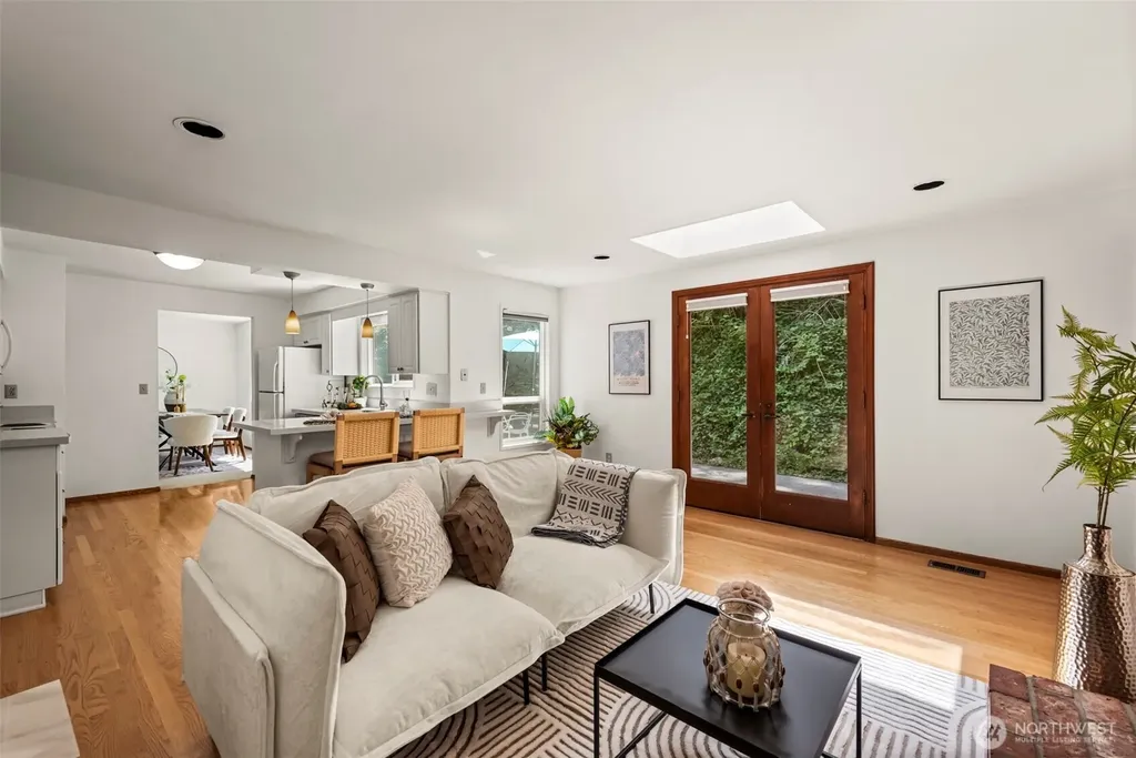 14901 SE 47th Place Bellevue WA 98006