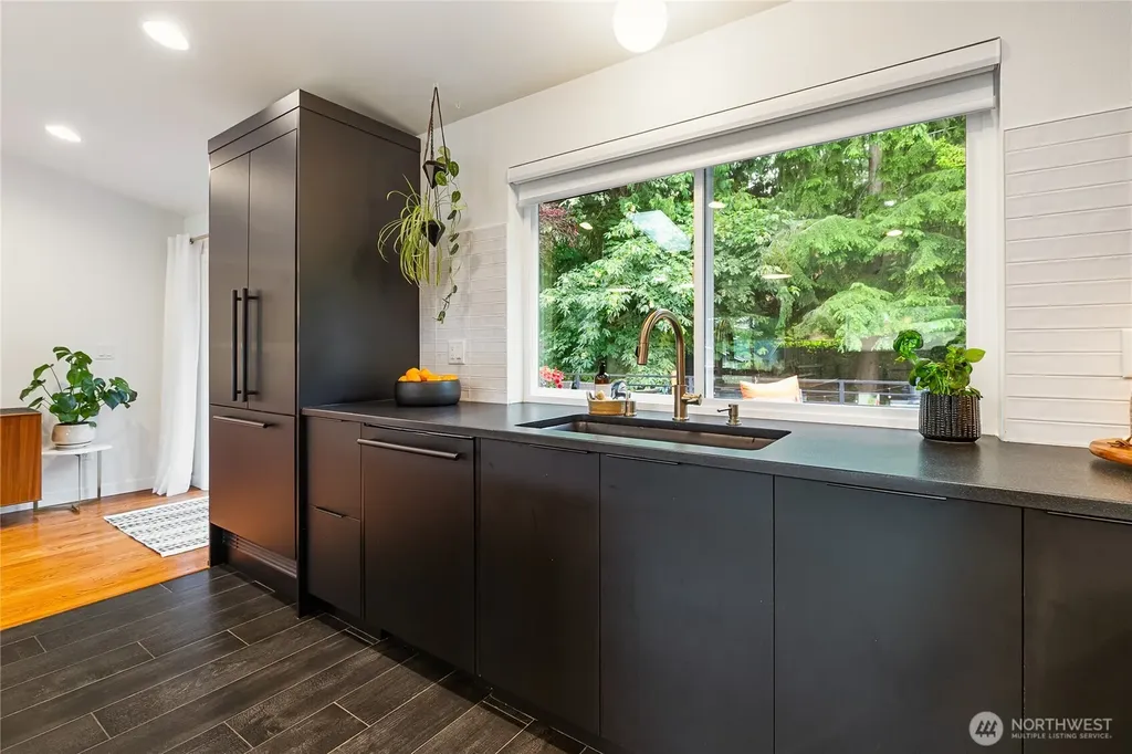 1210 Kenoyer Drive Bellingham WA 98229