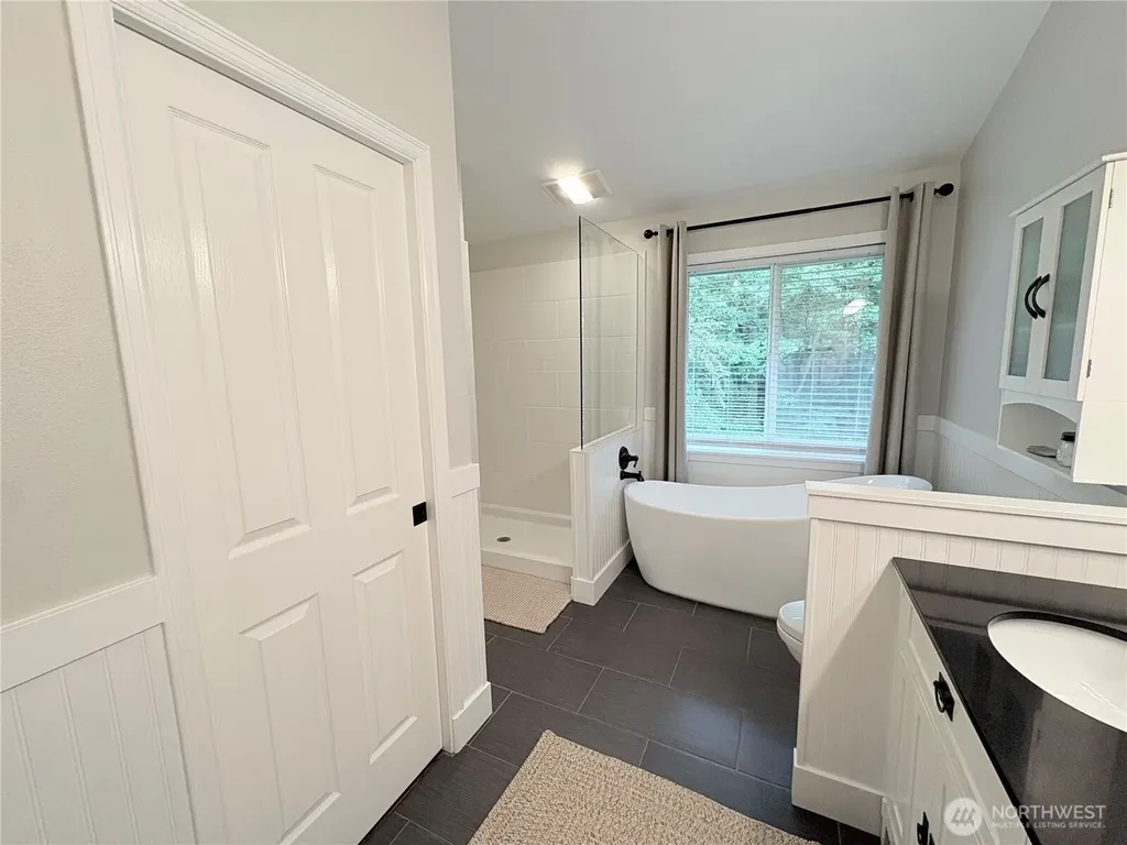 1353 Hawthorne Street NE Coupeville WA 98239