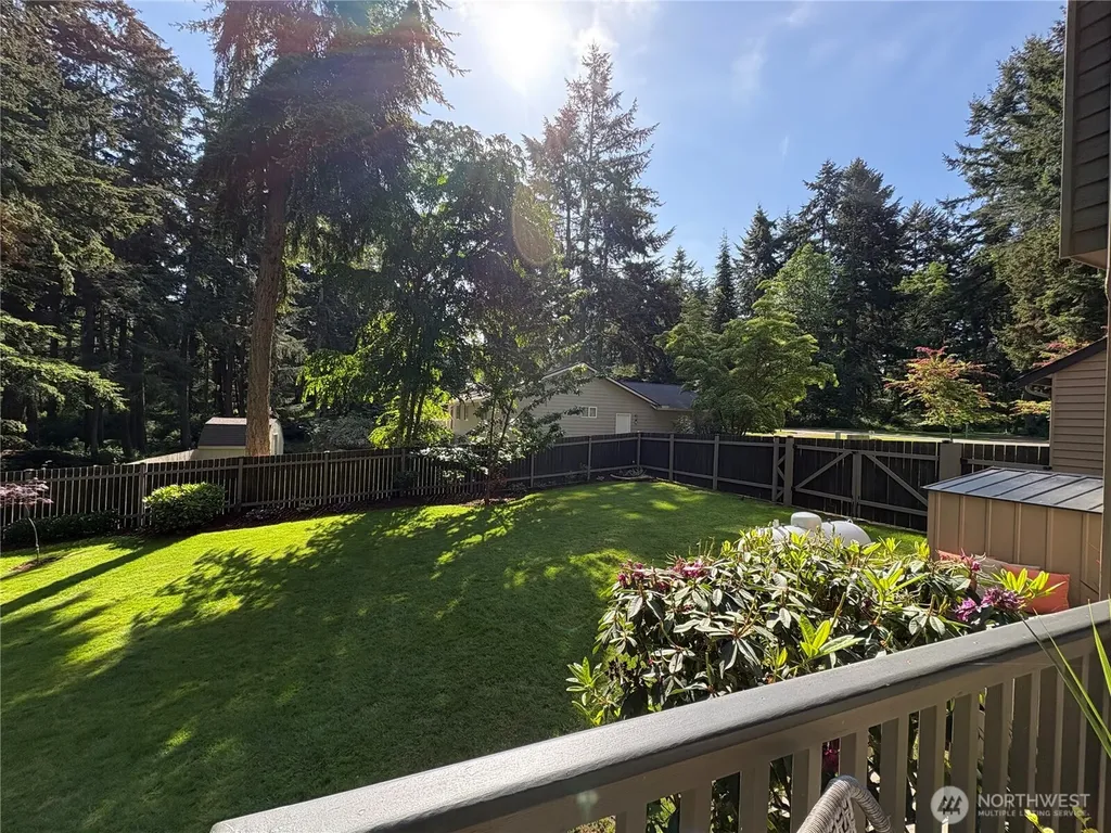 1353 Hawthorne Street NE Coupeville WA 98239