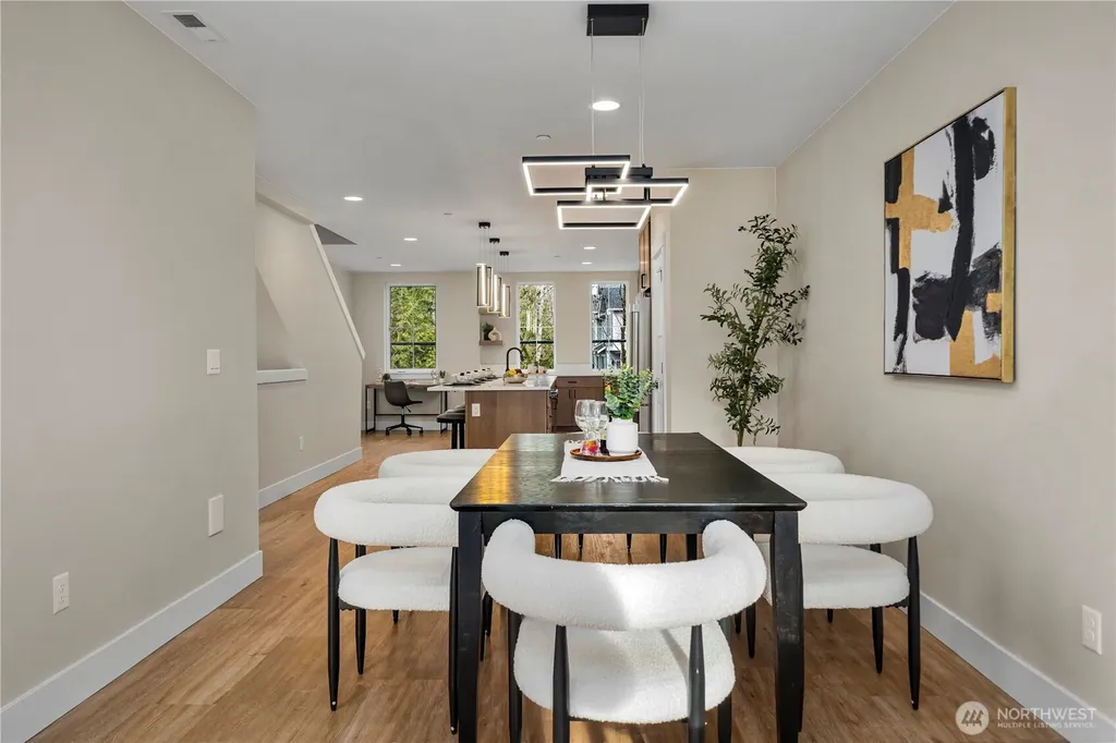 537 NW Juniper Street Issaquah WA 98027