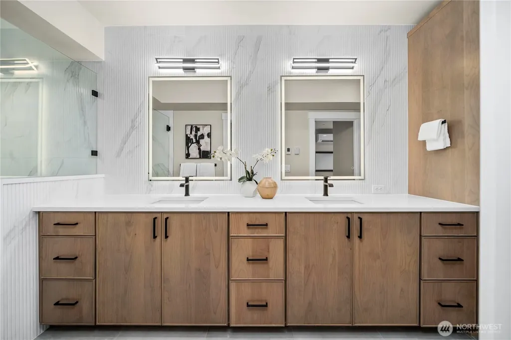 537 NW Juniper Street Issaquah WA 98027