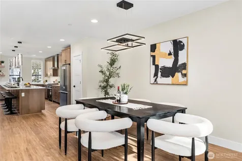 537 NW Juniper Street Issaquah WA 98027