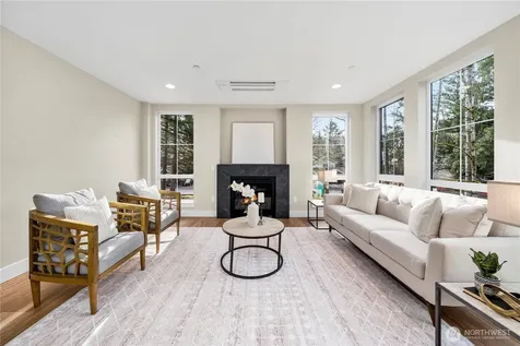 537 NW Juniper Street Issaquah WA 98027
