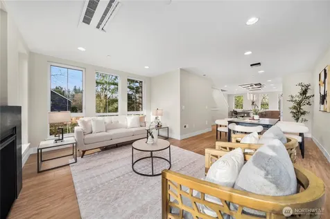 537 NW Juniper Street Issaquah WA 98027