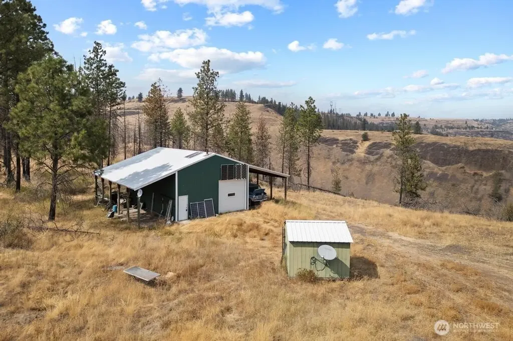 31725 N Hawk Creek Ranch Road Davenport WA 99122