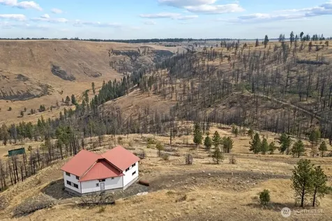 31725 N Hawk Creek Ranch Road Davenport WA 99122