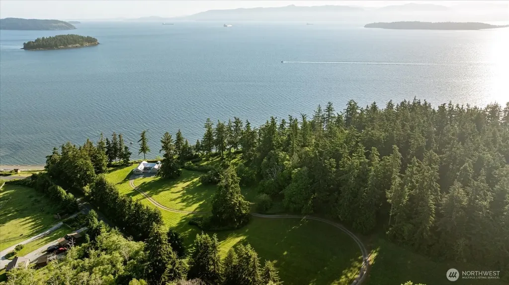 5837 Ambleside Loop Anacortes WA 98221
