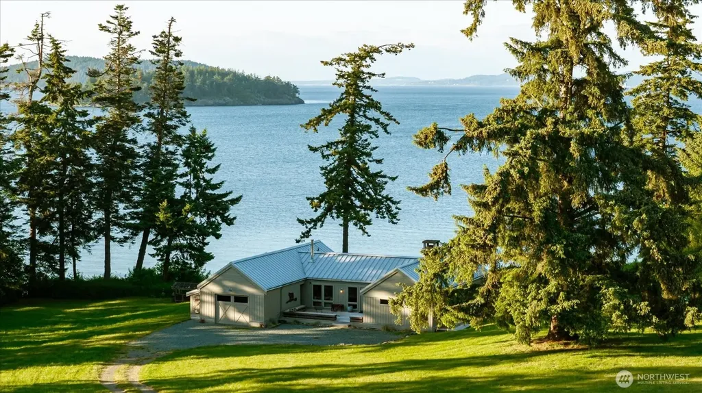 5837 Ambleside Loop Anacortes WA 98221