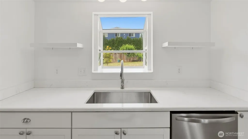 20122 32nd Avenue W Lynnwood WA 98036