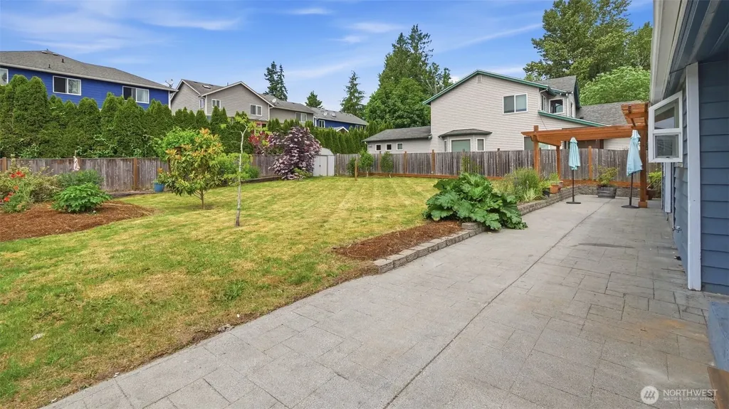 20122 32nd Avenue W Lynnwood WA 98036