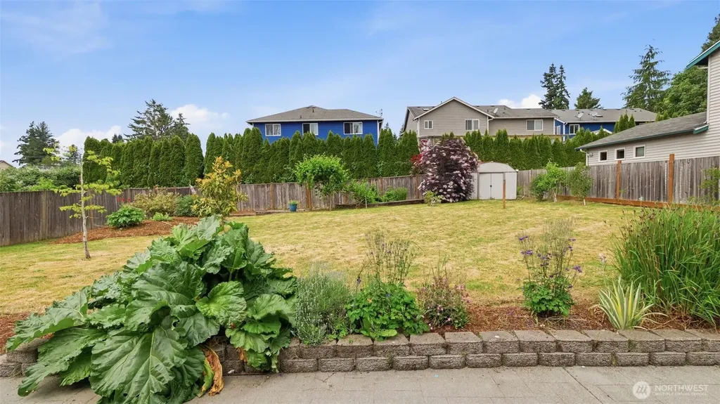 20122 32nd Avenue W Lynnwood WA 98036