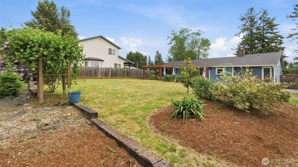 20122 32nd Avenue W Lynnwood WA 98036