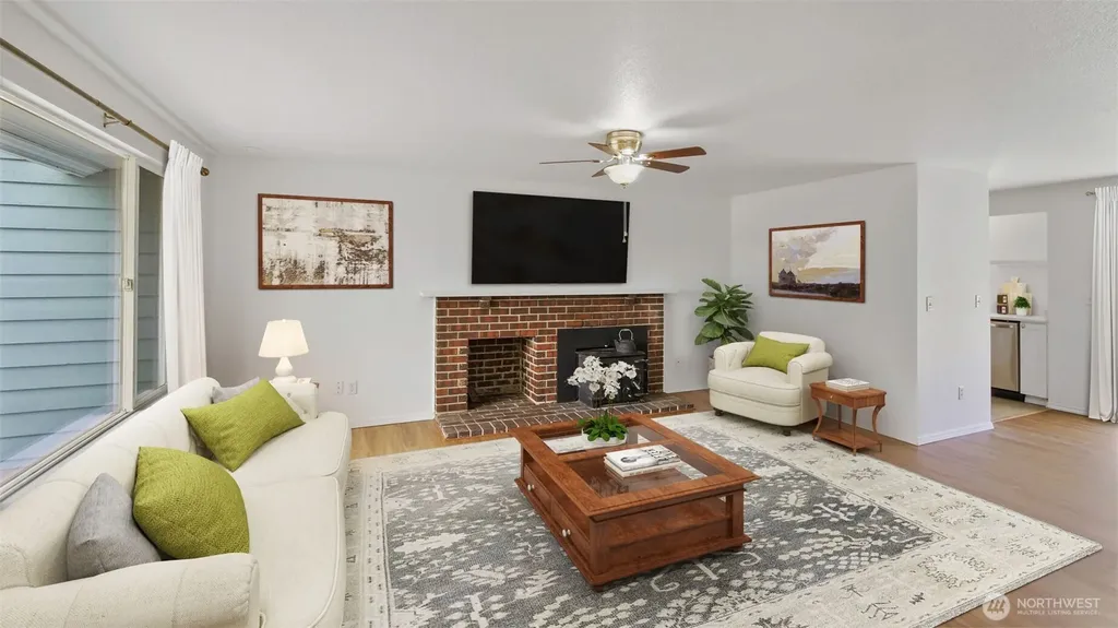 20122 32nd Avenue W Lynnwood WA 98036