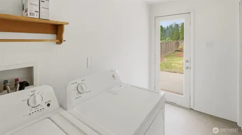 20122 32nd Avenue W Lynnwood WA 98036