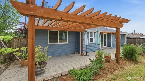 20122 32nd Avenue W Lynnwood WA 98036