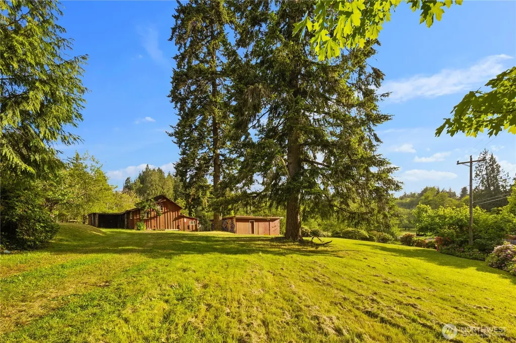 17816 Herron Road NW Lakebay WA 98349