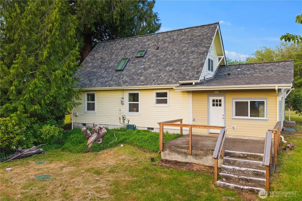 17816 Herron Road NW Lakebay WA 98349