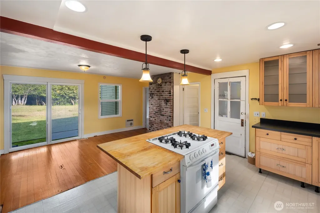 17816 Herron Road NW Lakebay WA 98349