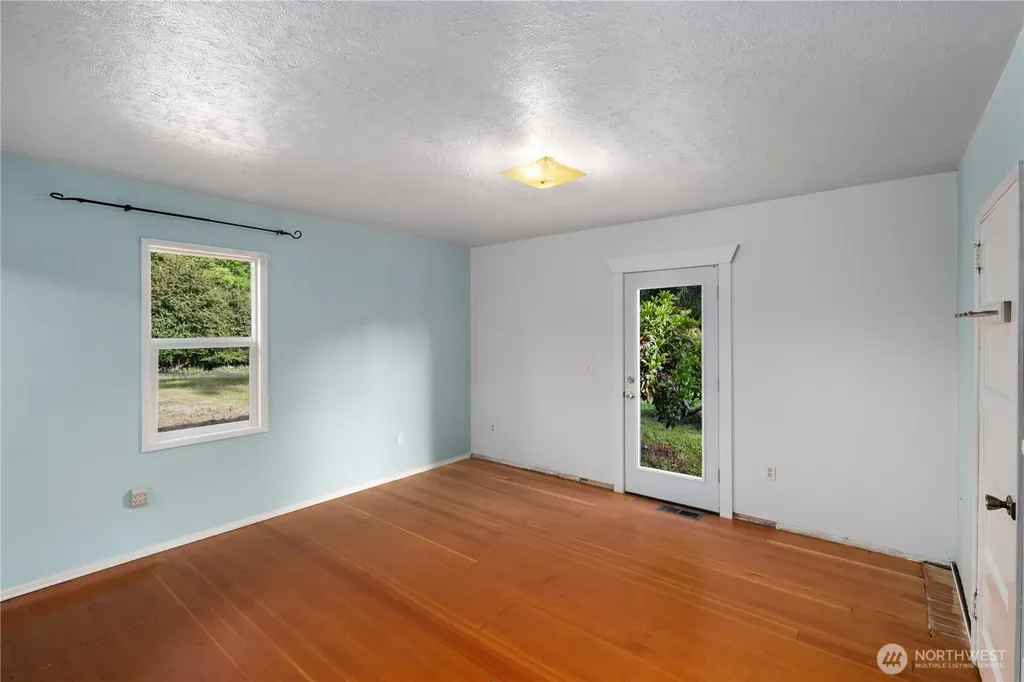 17816 Herron Road NW Lakebay WA 98349