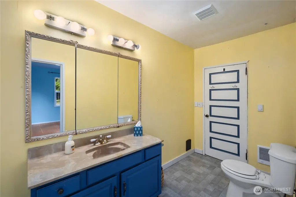 17816 Herron Road NW Lakebay WA 98349