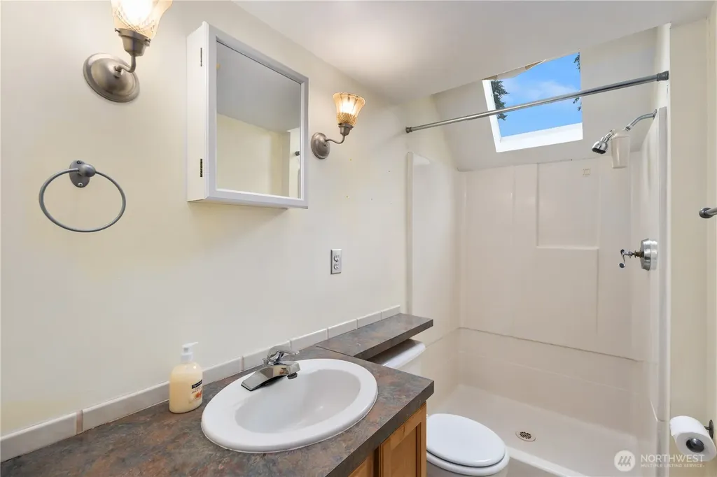 17816 Herron Road NW Lakebay WA 98349