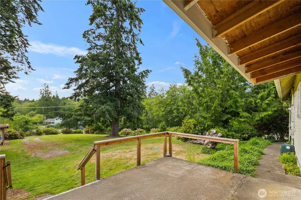 17816 Herron Road NW Lakebay WA 98349