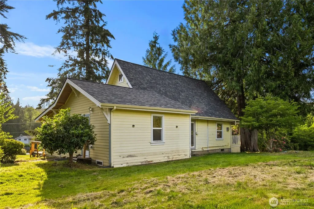 17816 Herron Road NW Lakebay WA 98349
