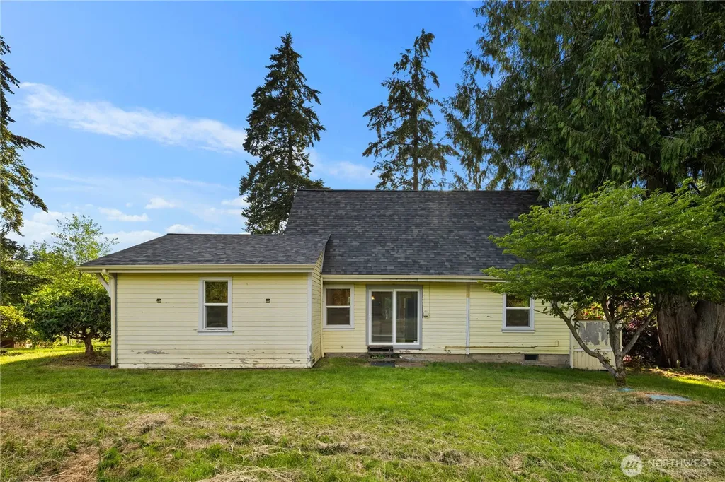 17816 Herron Road NW Lakebay WA 98349