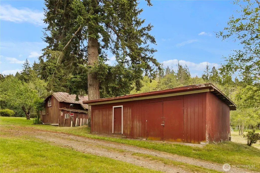 17816 Herron Road NW Lakebay WA 98349