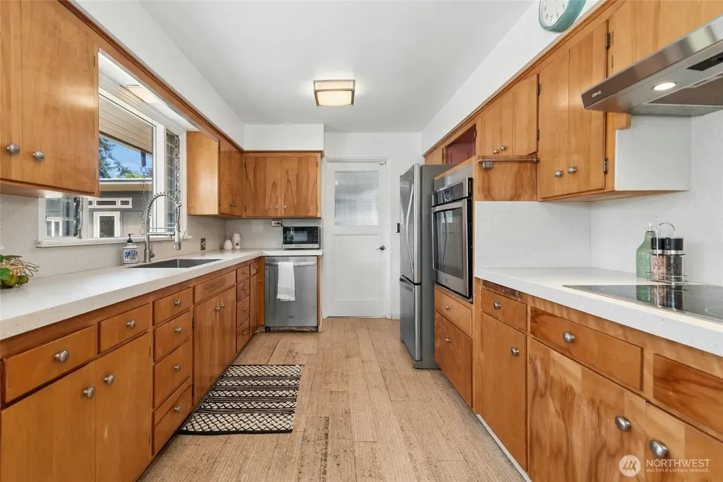 4612 View Drive Everett WA 98920