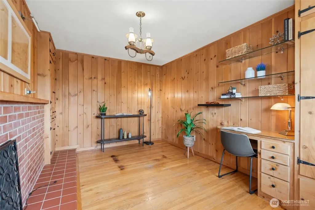 4612 View Drive Everett WA 98920
