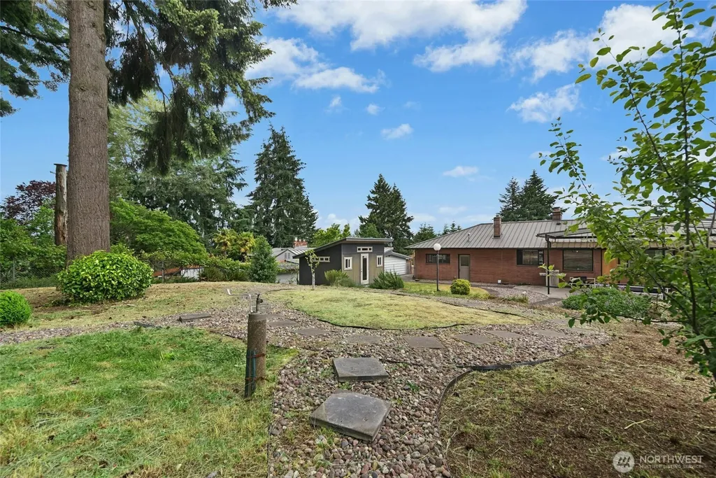 4612 View Drive Everett WA 98920