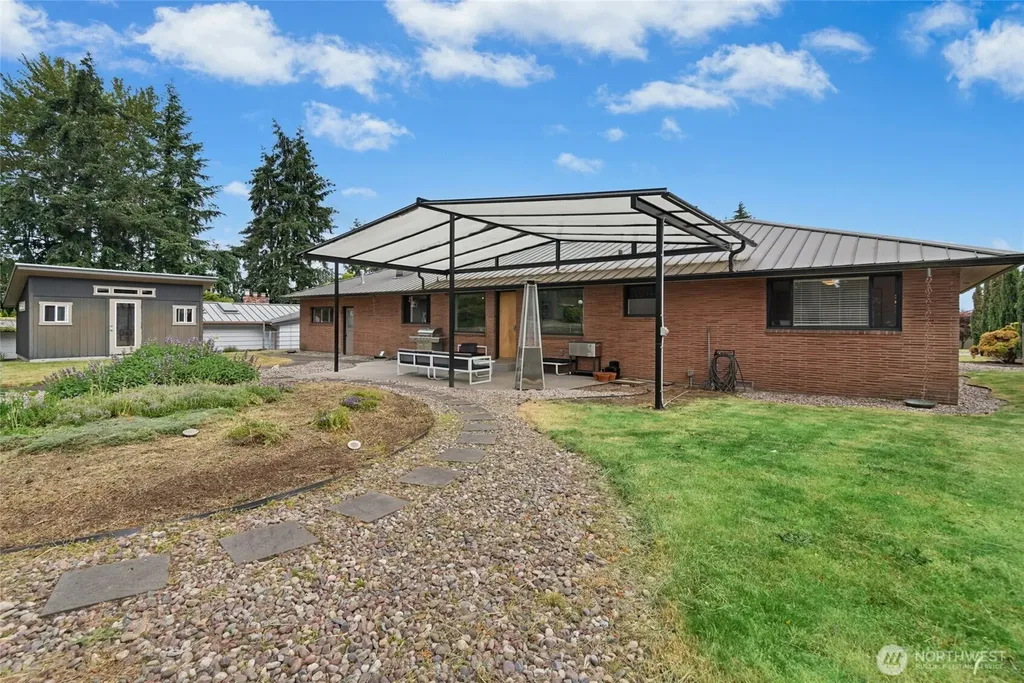 4612 View Drive Everett WA 98920