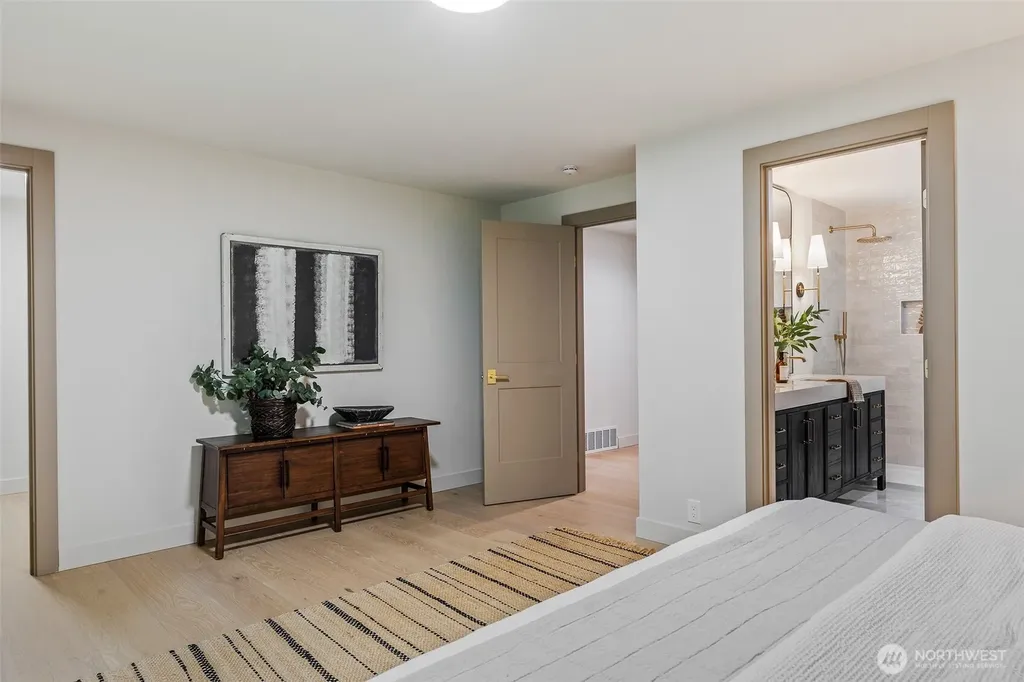 18818 181st Place NE Woodinville WA 98077