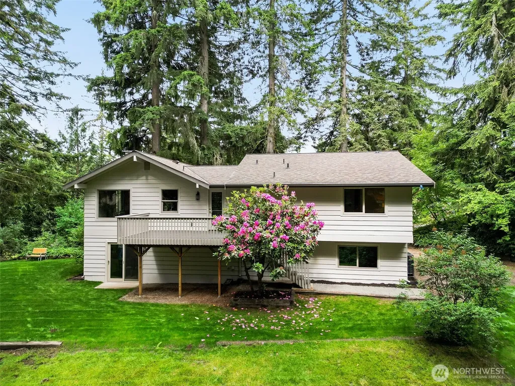 18818 181st Place NE Woodinville WA 98077