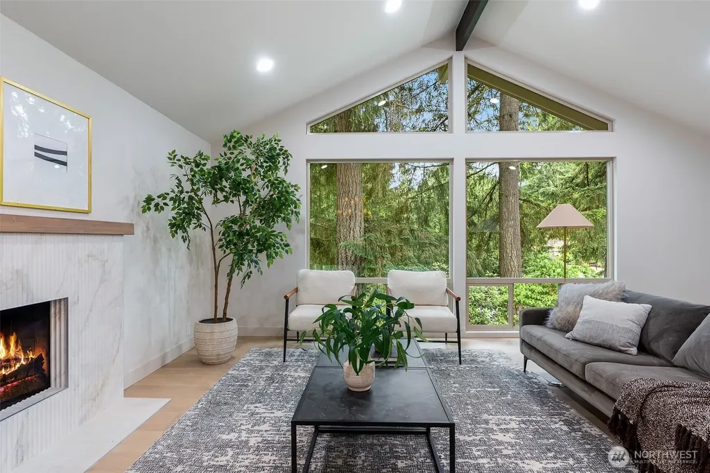 18818 181st Place NE Woodinville WA 98077