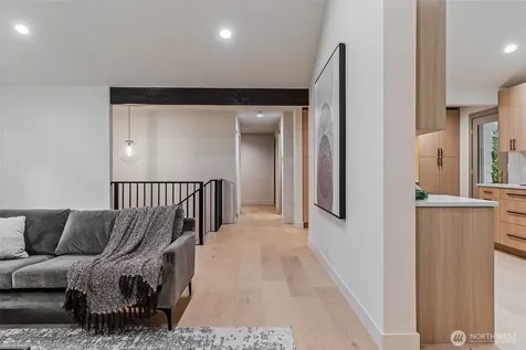 18818 181st Place NE Woodinville WA 98077