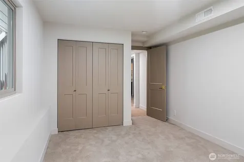 18818 181st Place NE Woodinville WA 98077