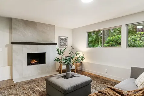 18818 181st Place NE Woodinville WA 98077