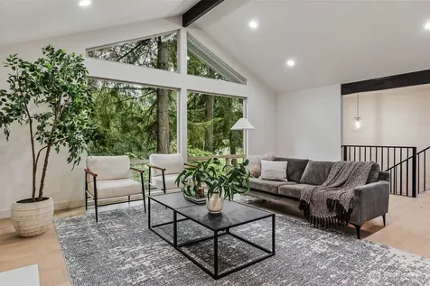 18818 181st Place NE Woodinville WA 98077