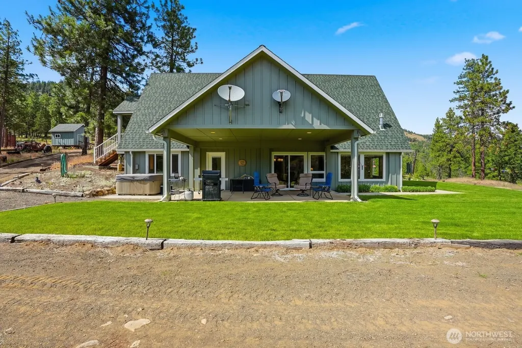 7895 N Fork Road Yakima WA 98903
