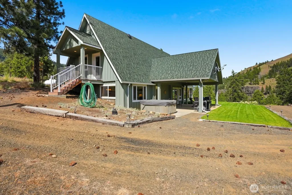 7895 N Fork Road Yakima WA 98903