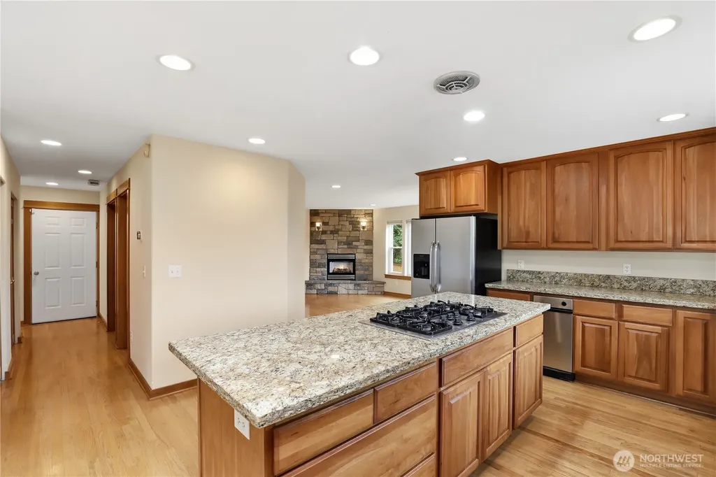 1963 NW Rampart Ridge Court Bremerton WA 98311